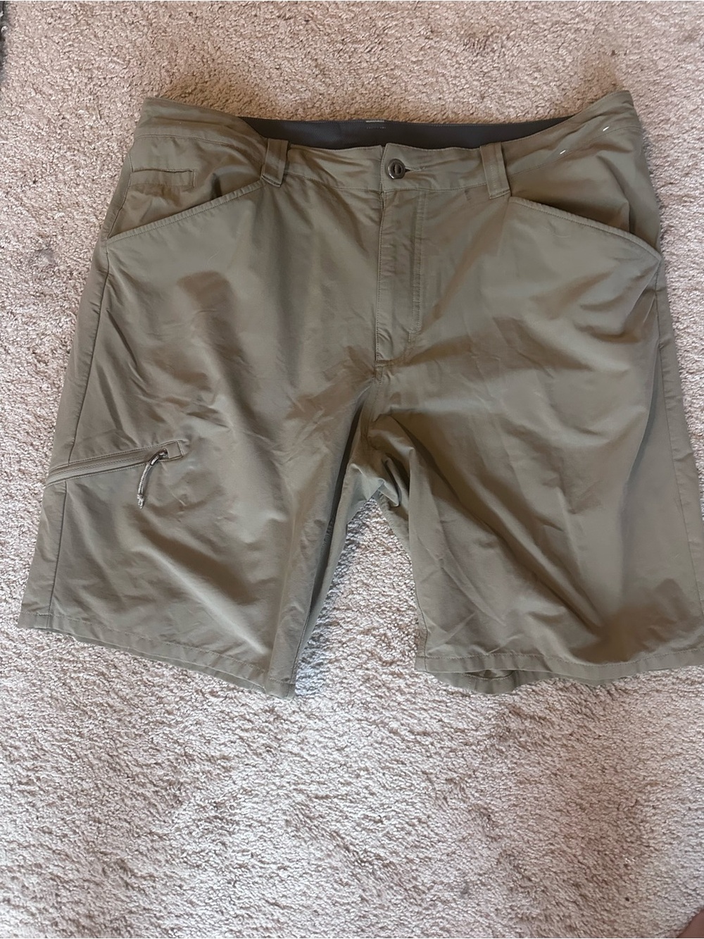 Men's Khaki Performance Cargo Shorts